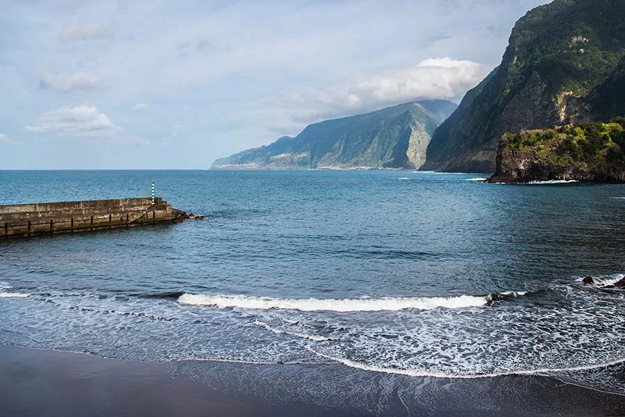 Aan het strand op Madeira