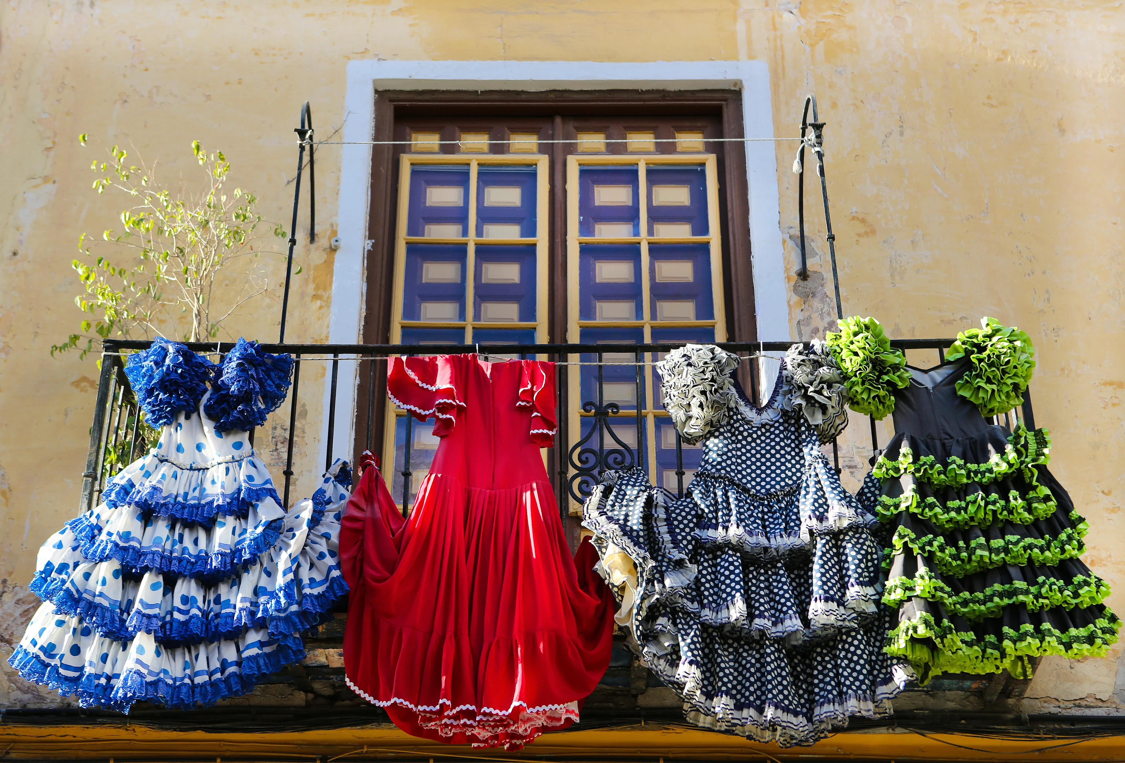 Flamencokjoler på en balkon i Malaga