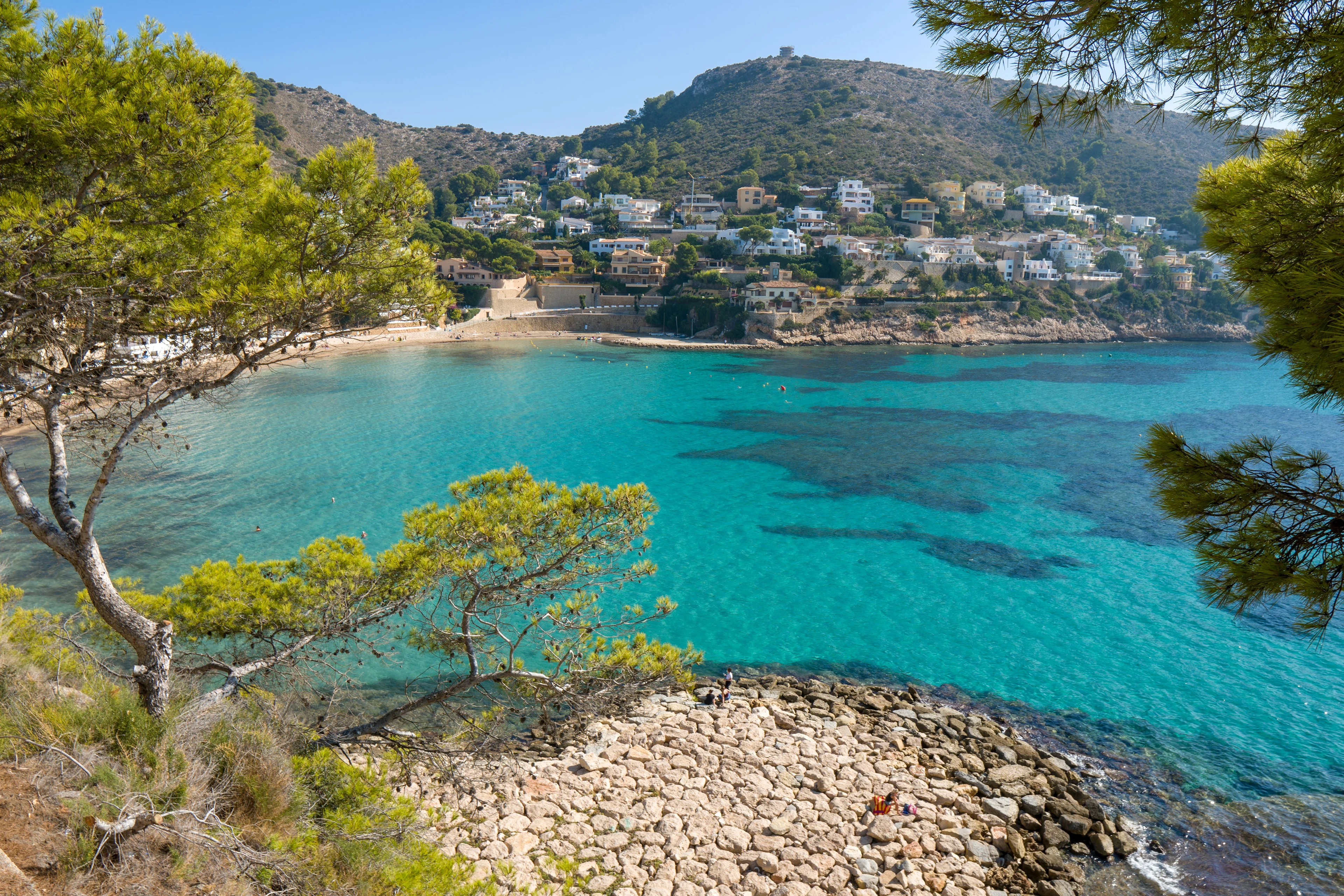 Utsikt över en badvik på Costa Blanca