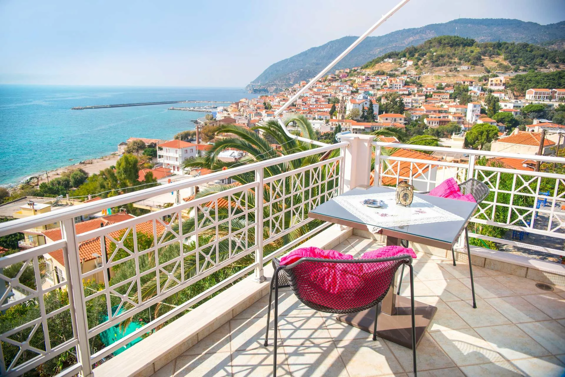 Utsikt fra Maria Lesvos i Plomari på Lesvos