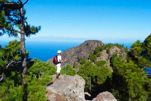 Wandelaars op een berg