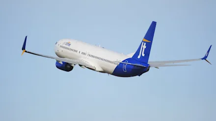 Jettime‑flygplan som lyfter