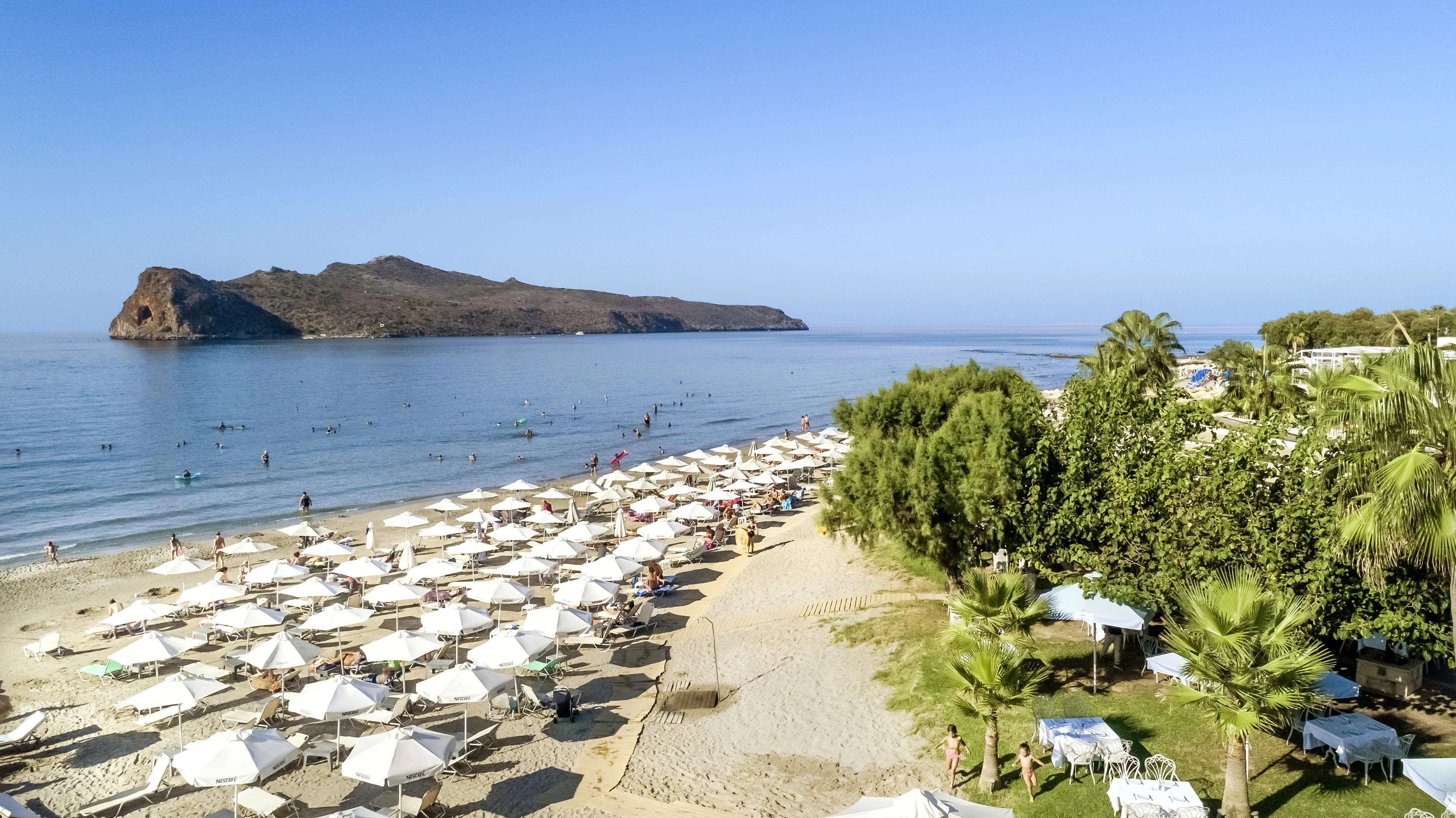 Strand in Agia Marina op Kreta 