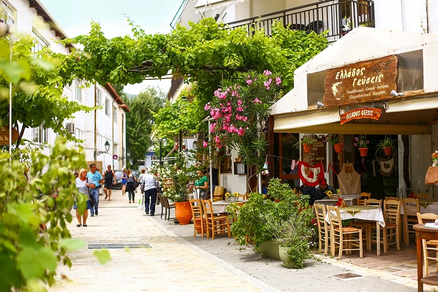 alley skiathos town