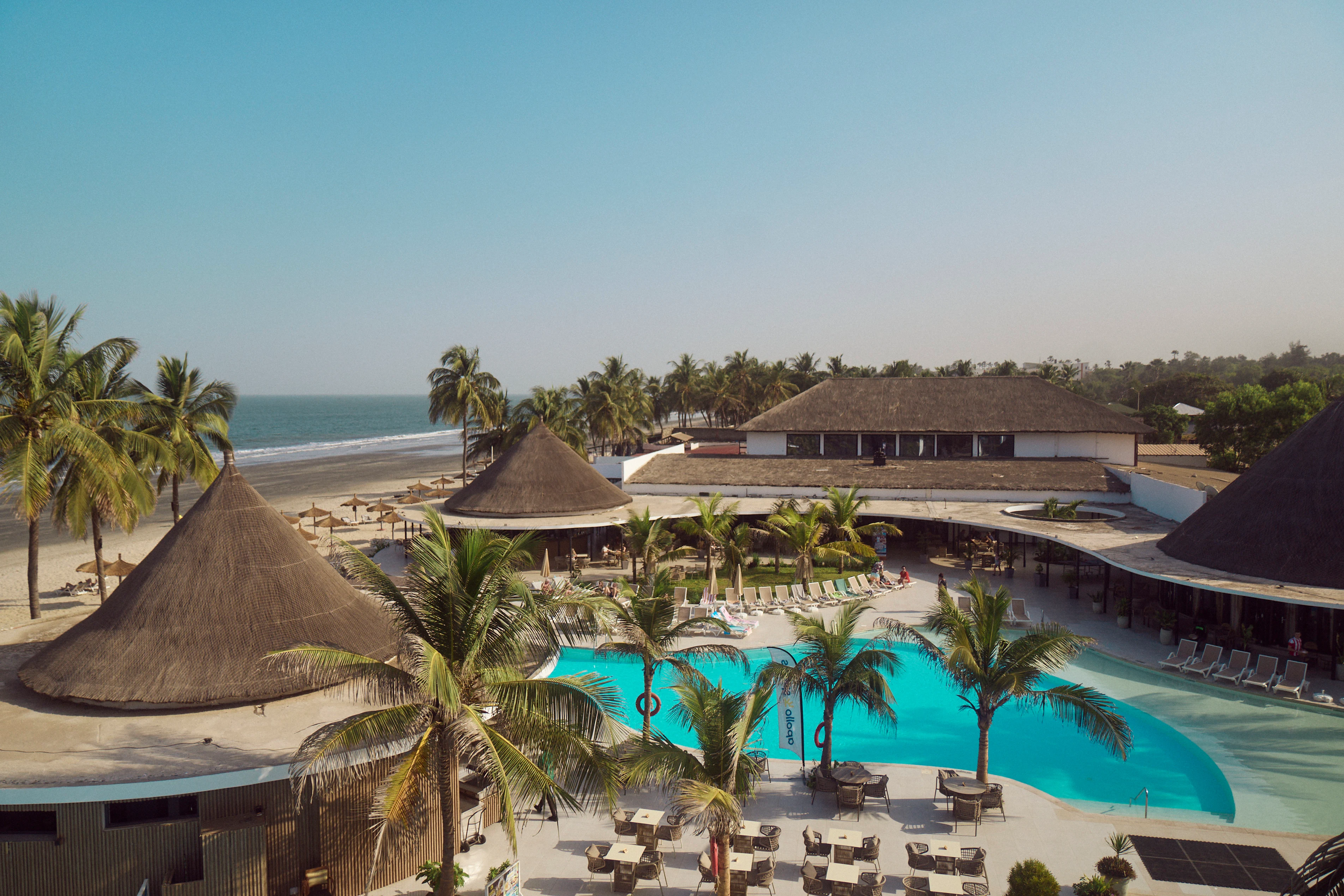 Poolområde Kombo Beach Resort i Gambia