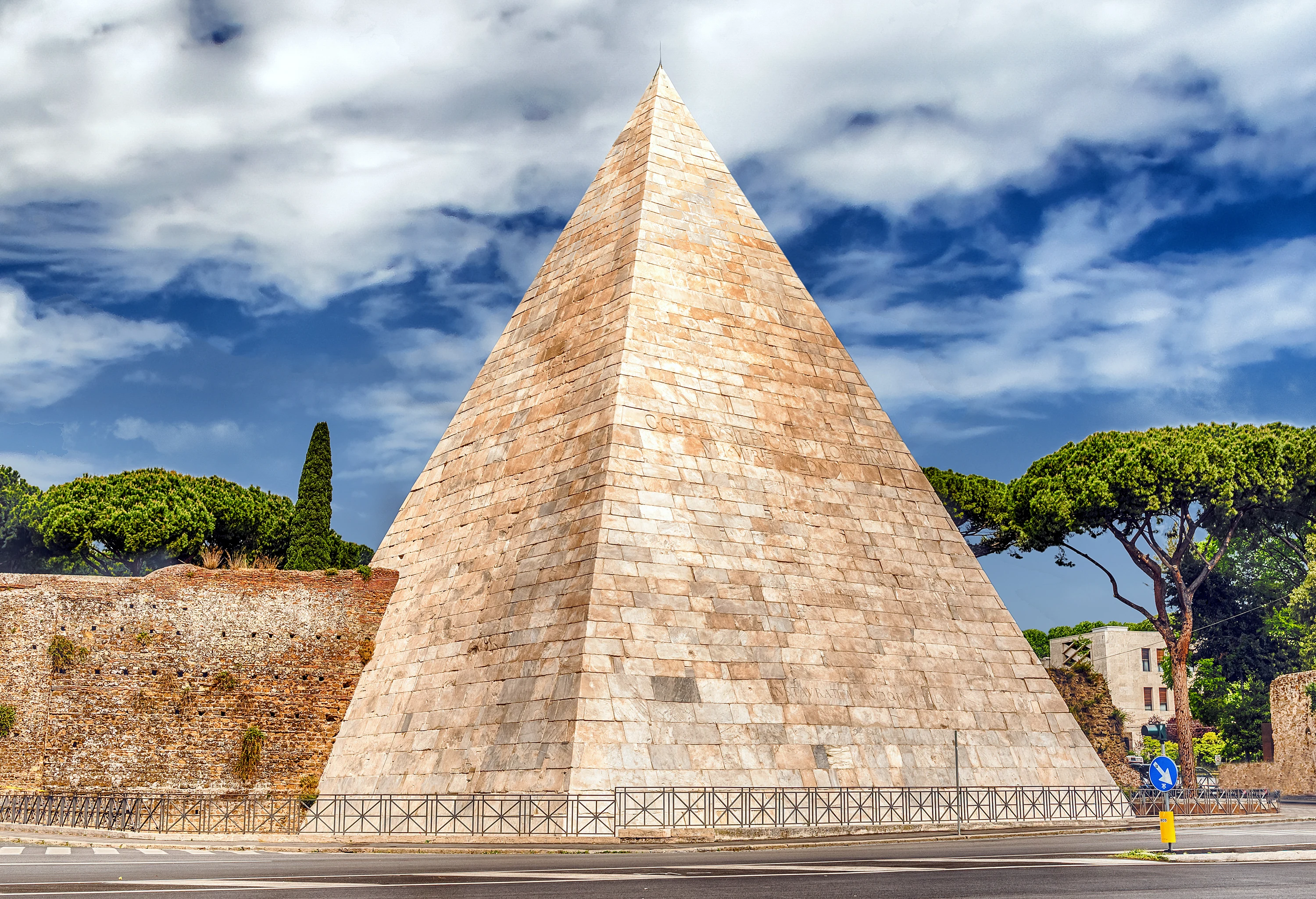 Pyramid i Rom