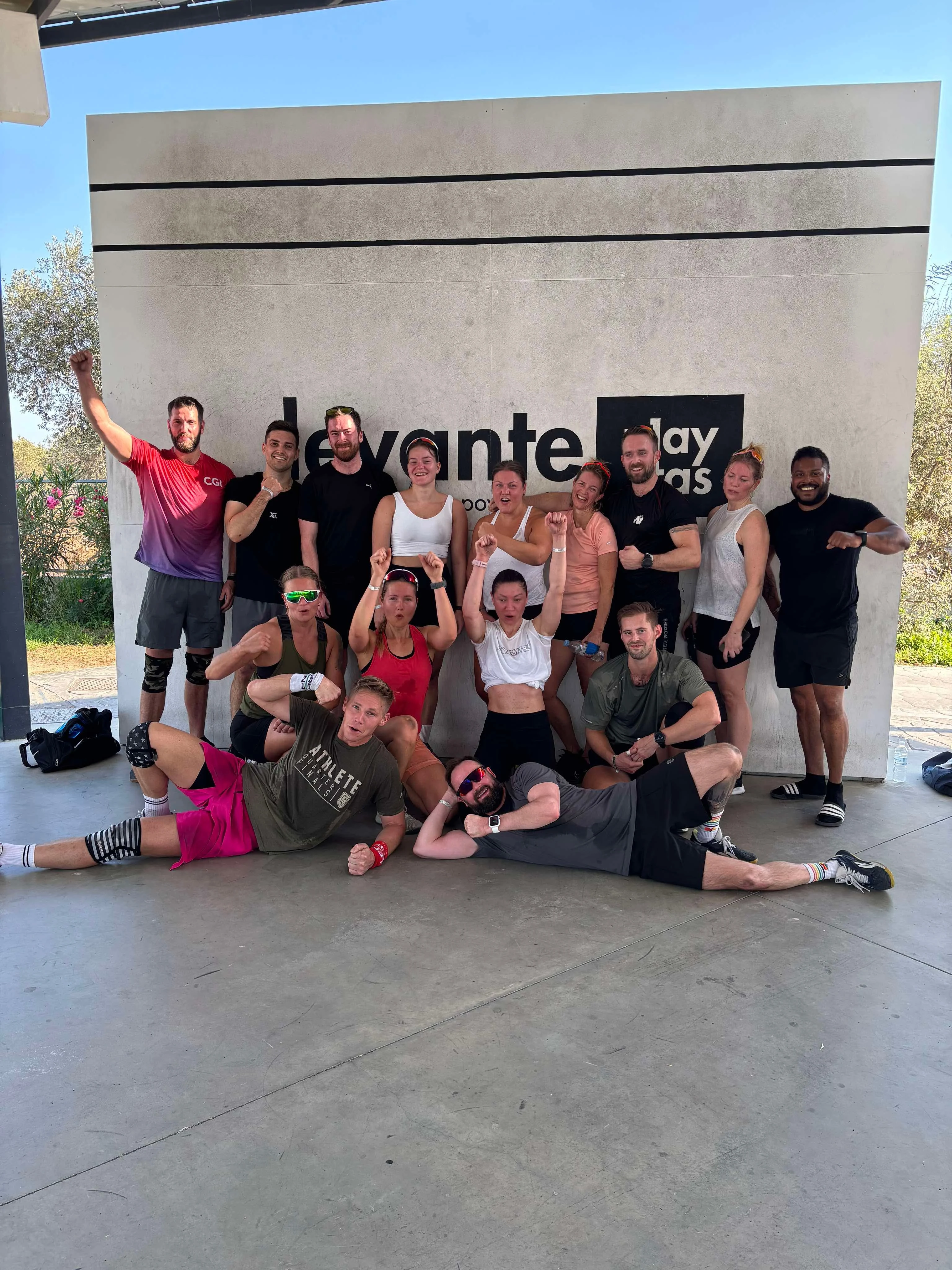 Gruppebilde fra en treningsreise til Levante