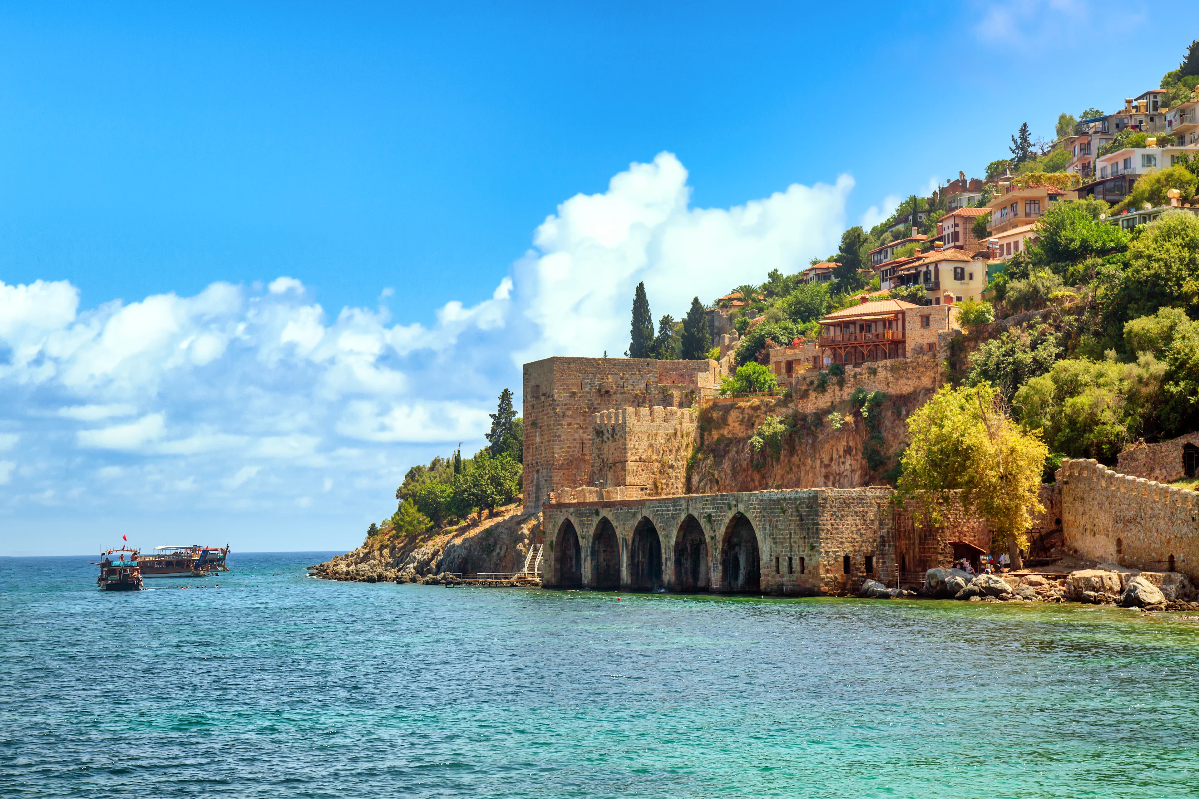 Utsikt över det gamla skeppsvarvet Tersane från 1200-talet