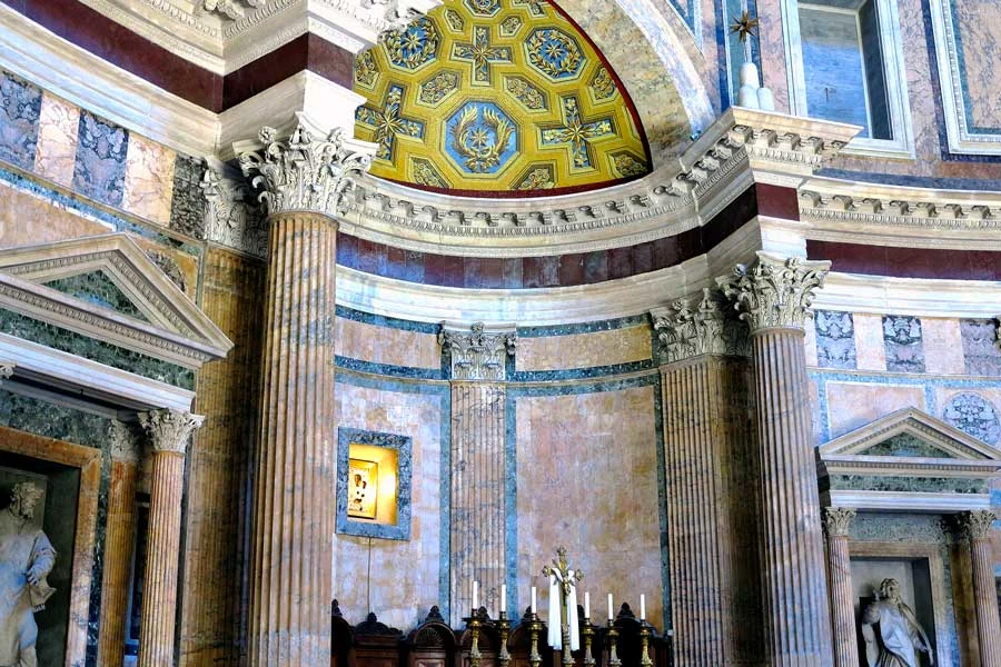 Pantheon Roomassa