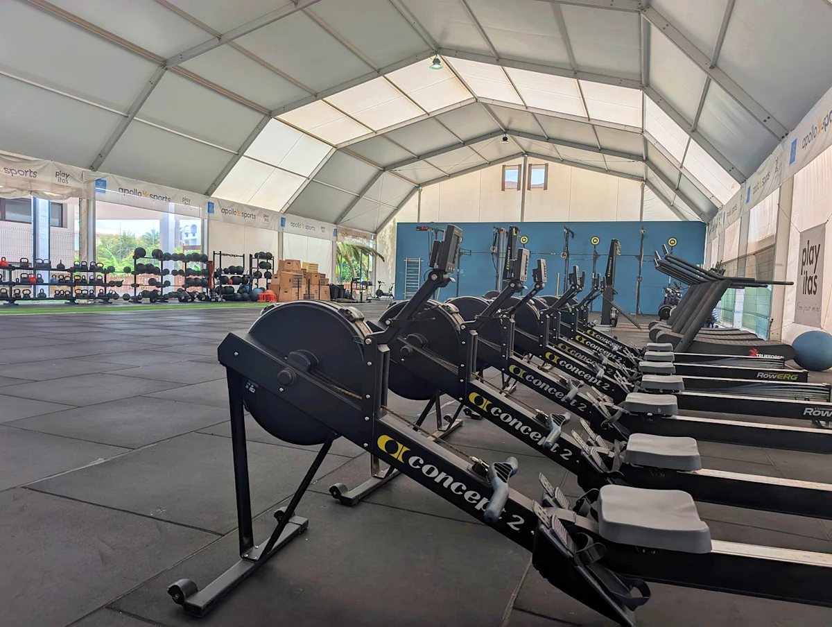 Roddar i WOD-boxen på Playitas Resort