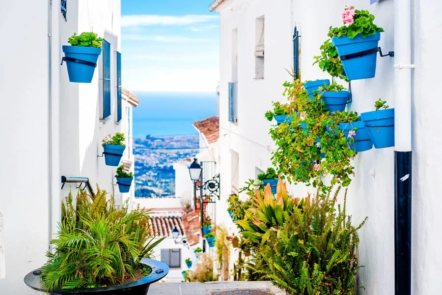 Het witte bergdorpje Mijas van Fuengirola