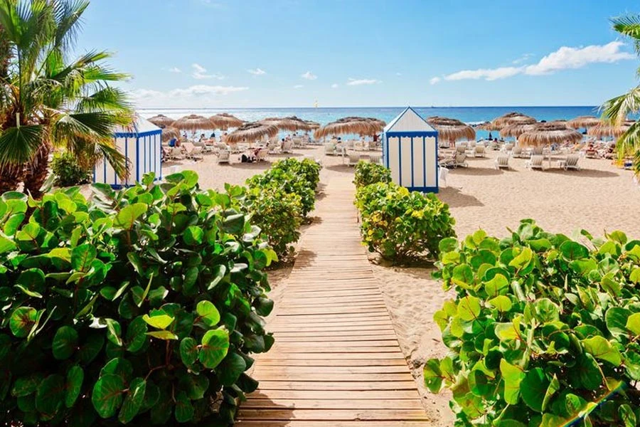 Vakker hotell-strand på Tenerife