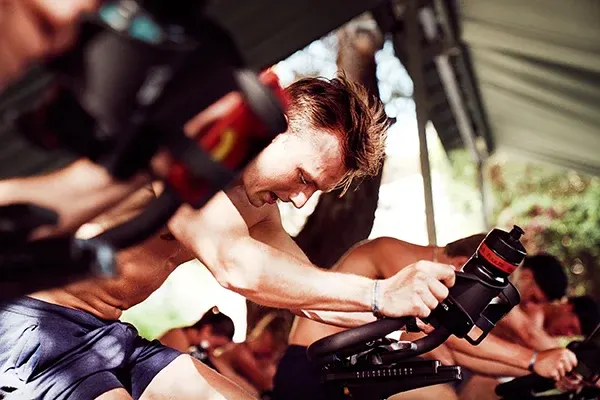 Cykling på stationär cykel