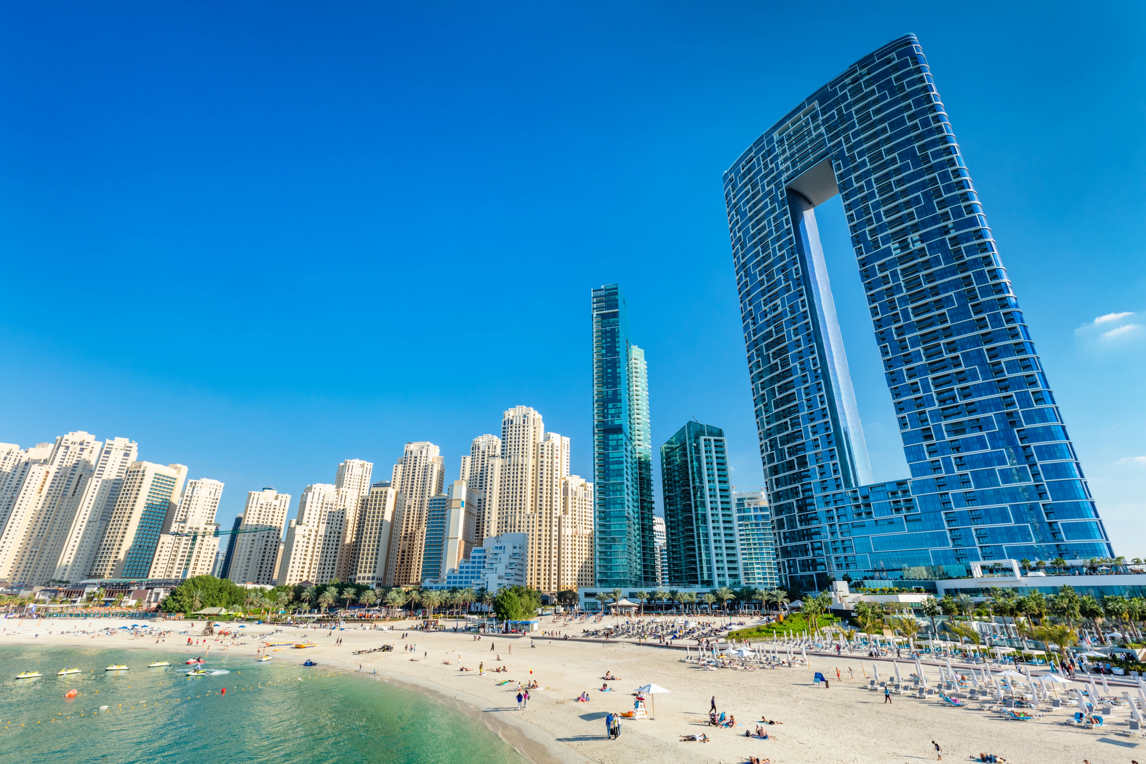 En strand i Dubai