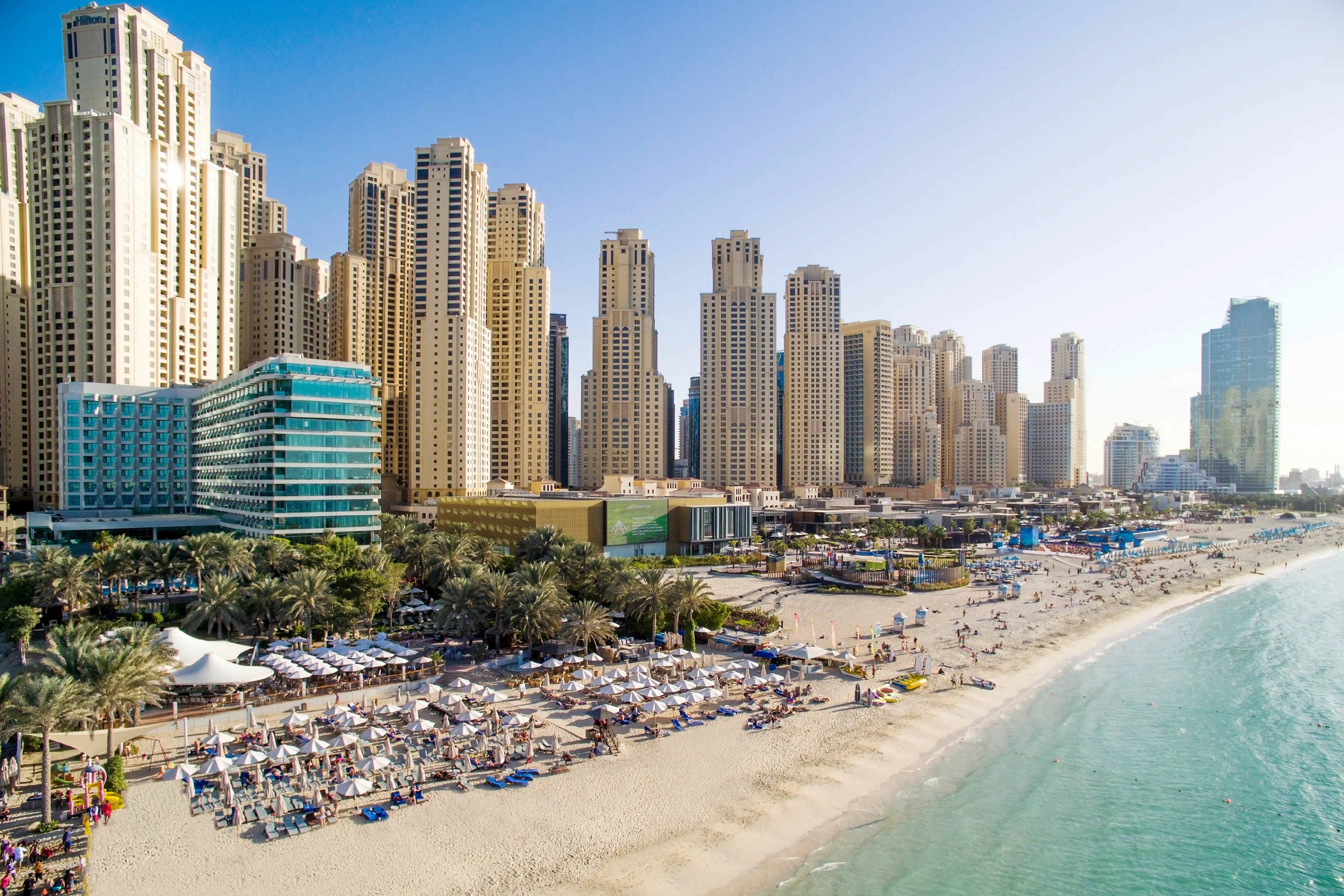 strand in Dubai
