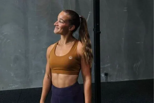 Pofilbild på intruktören Sally Müller