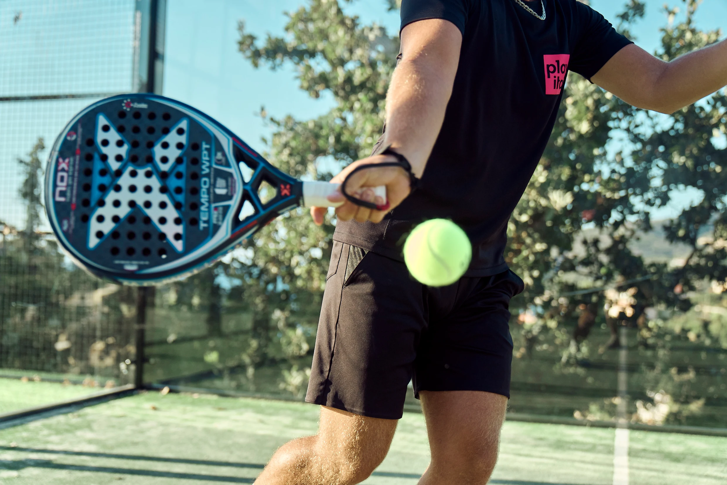 Padelracket en bal