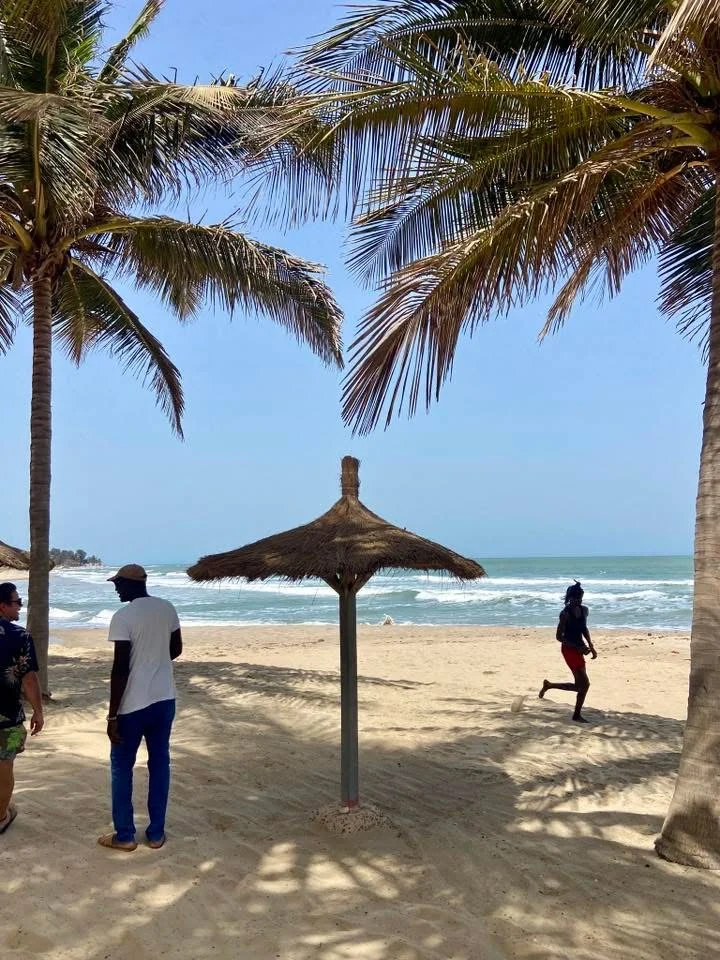 En vacker strand i Gambia, fotat av Klara Sønderborg
