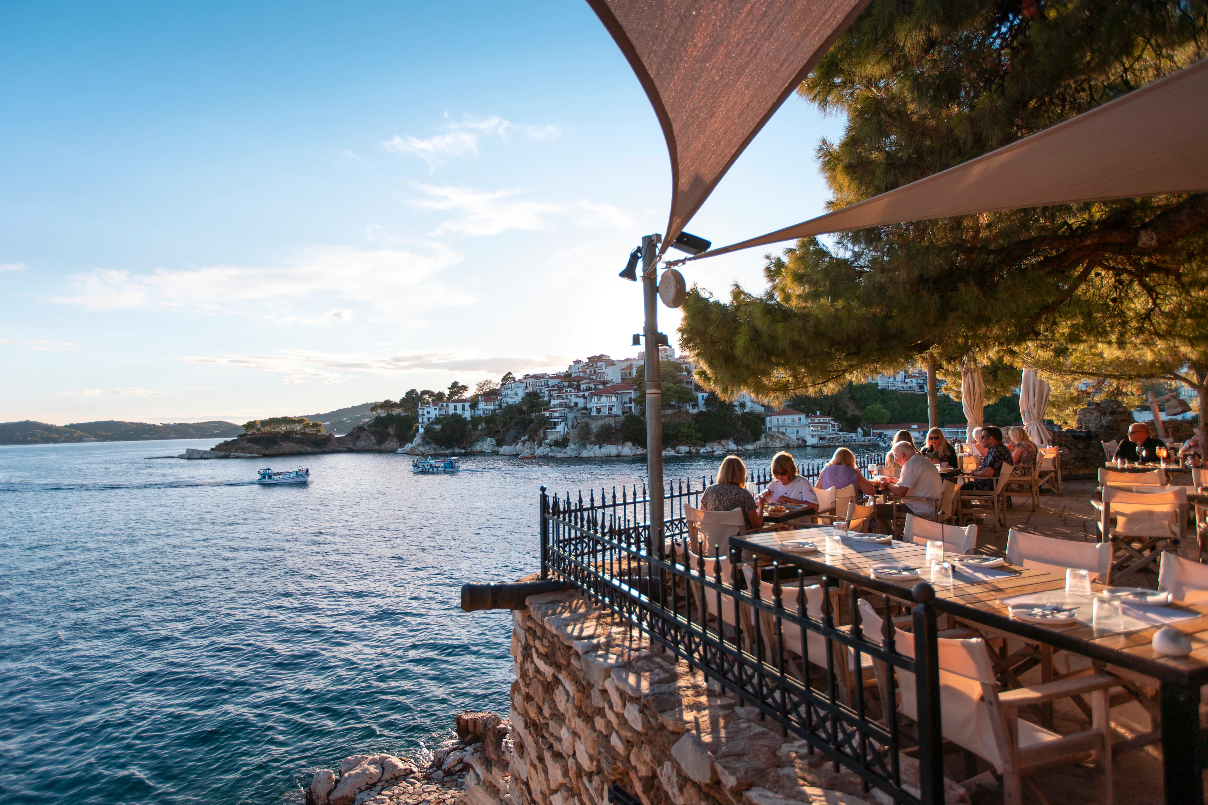 Restaurang med utsikt över havet