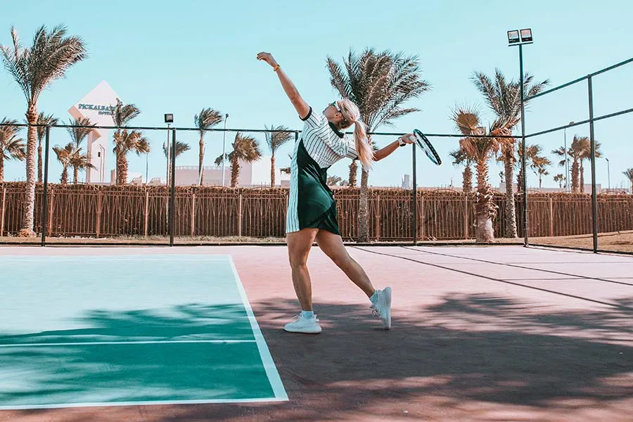 serve tennis