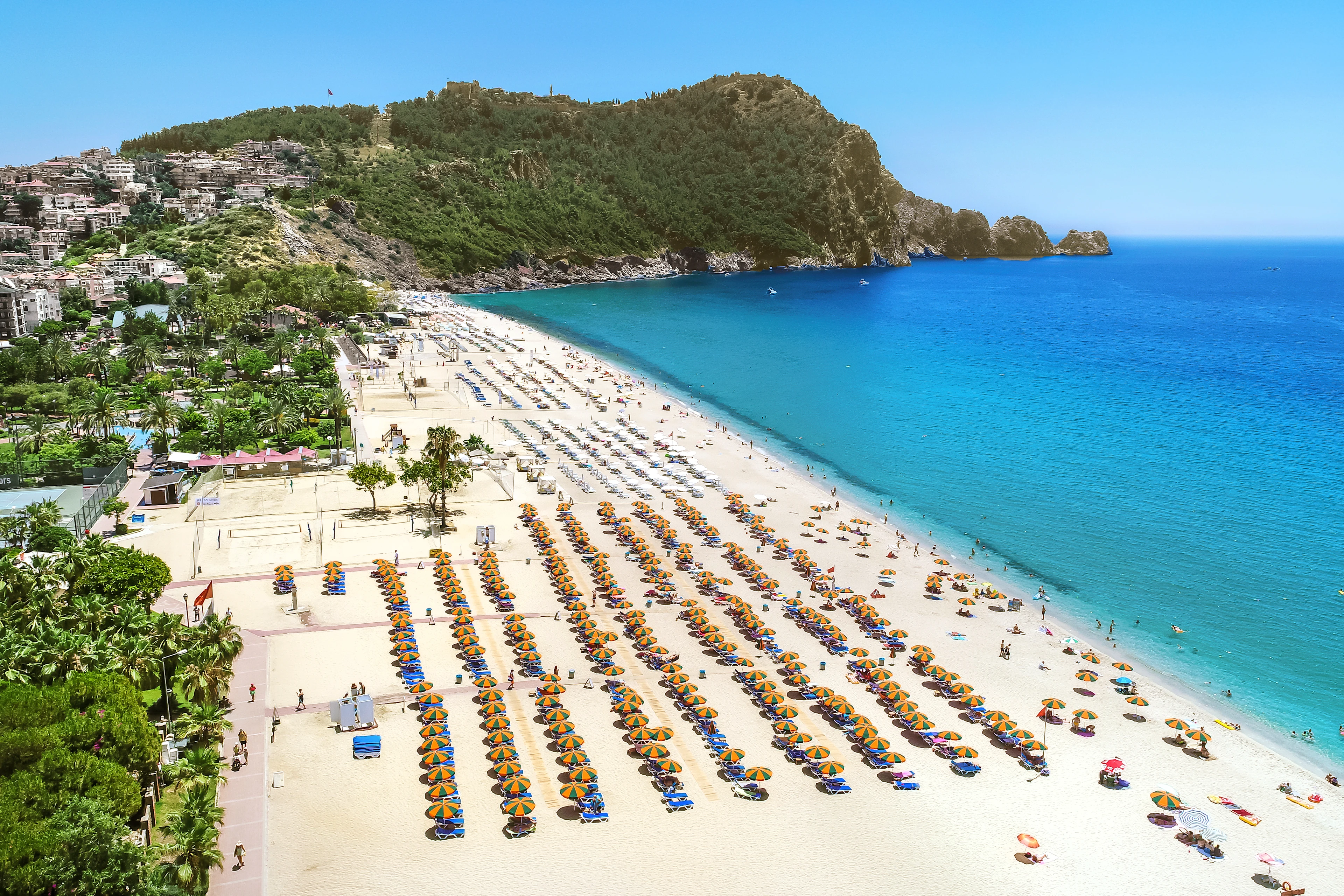 Foto över den långa Kleopatrastranden i Alanya