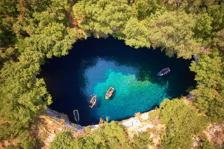 melissani cave kefalonia