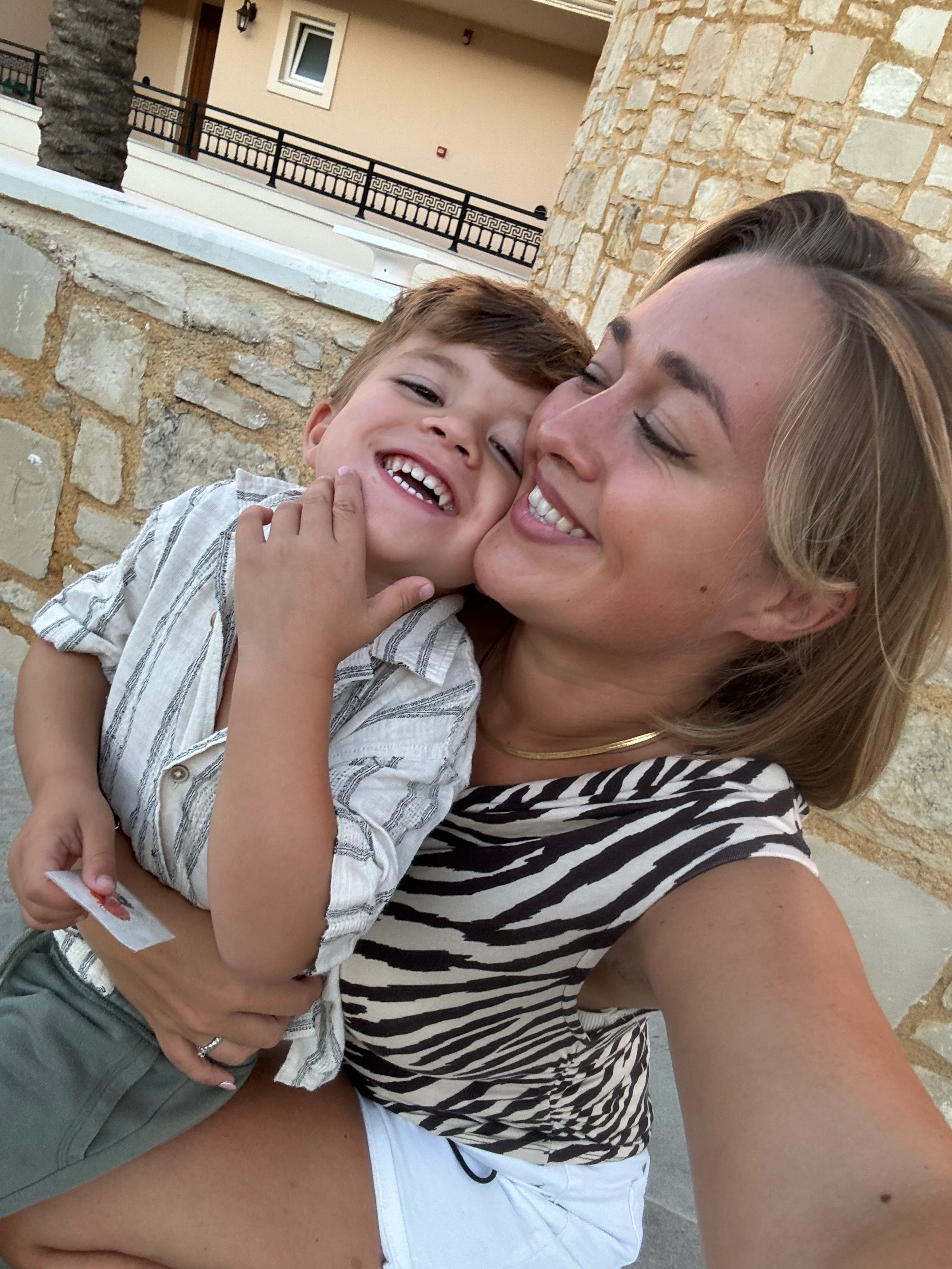 Evelina Sigetty kramar om sin son