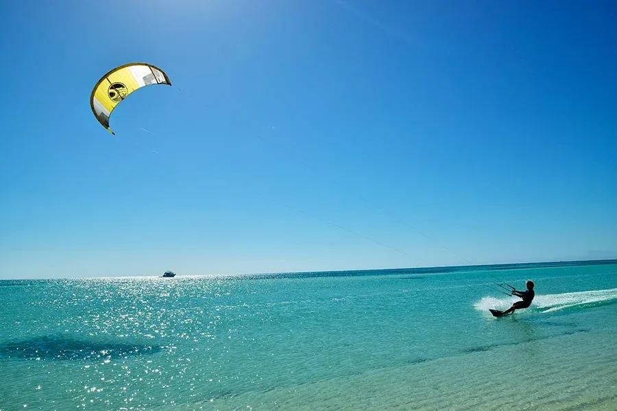 kite surfing