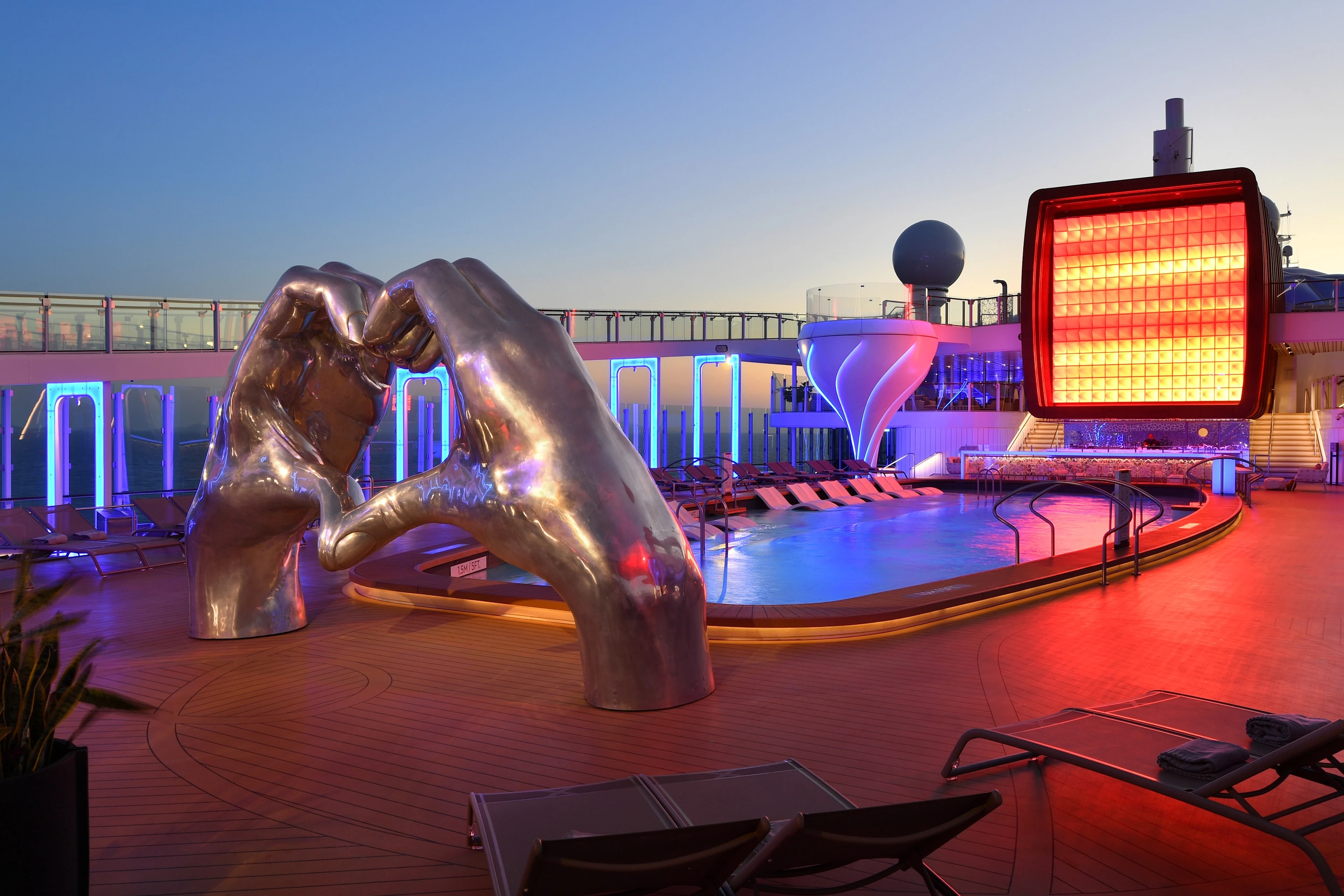 Konstverk ombord på Celebrity cruises