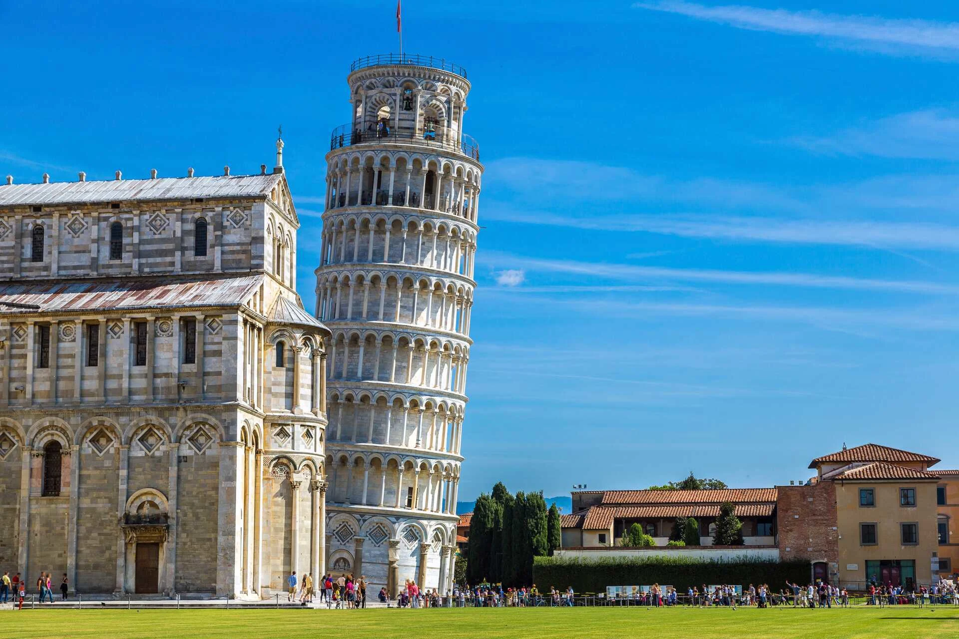 Det lutande tornet i Pisa, Italien