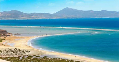 Uitzicht op het prachtige strand Playa de Sotavento