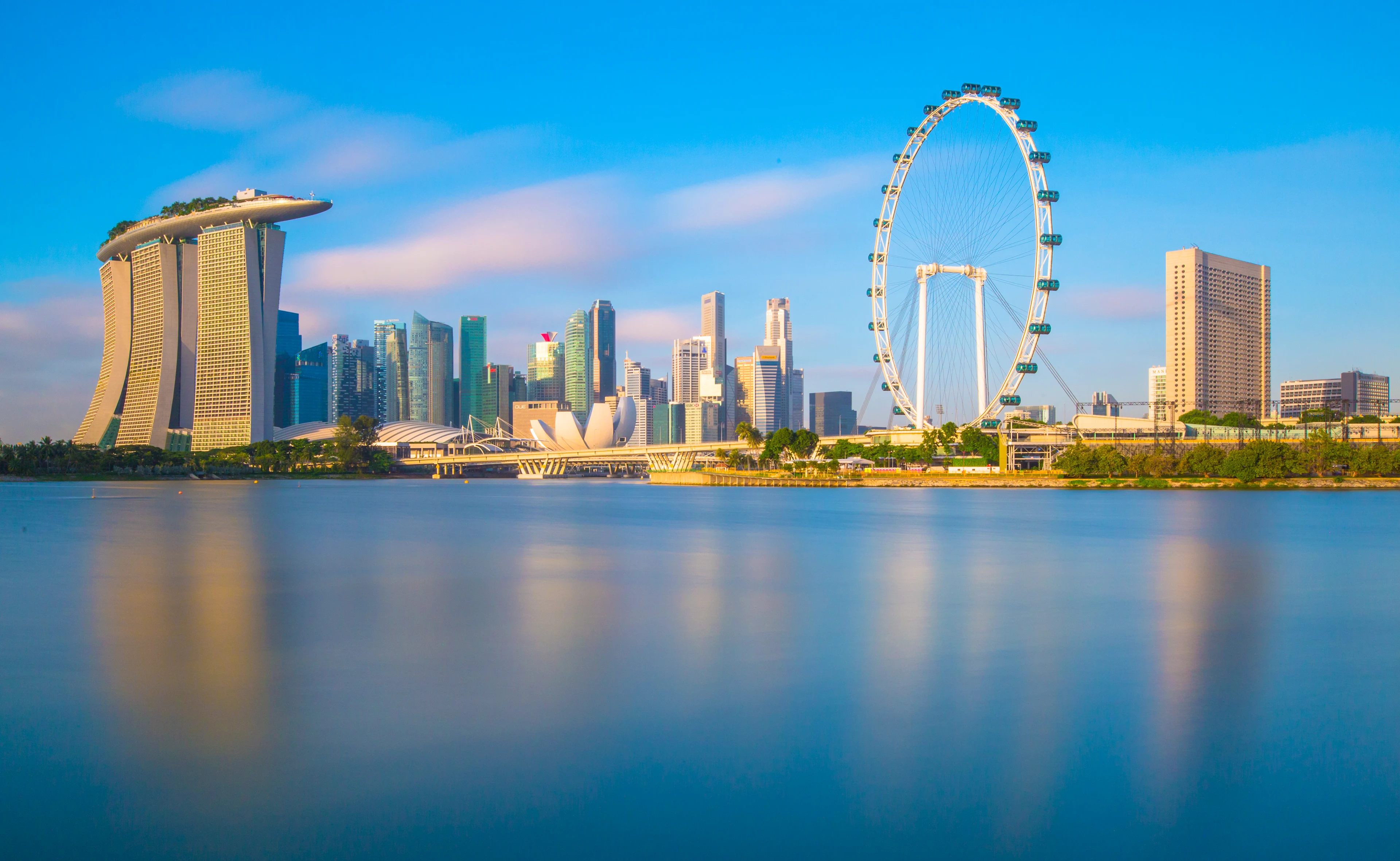 Marina Bay Sands, Singapore Flyer och Singapores skyline vid Marina Bay