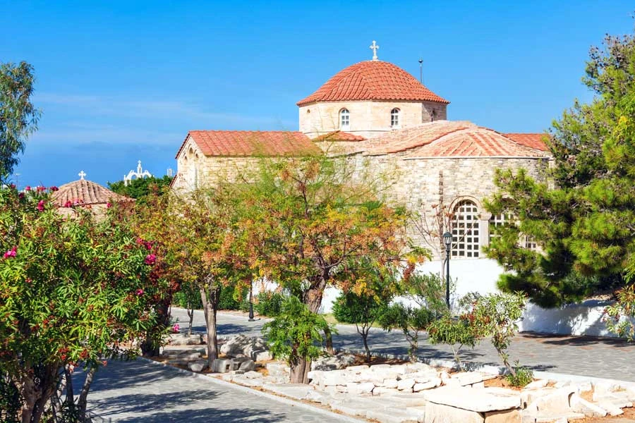 Paros kirke