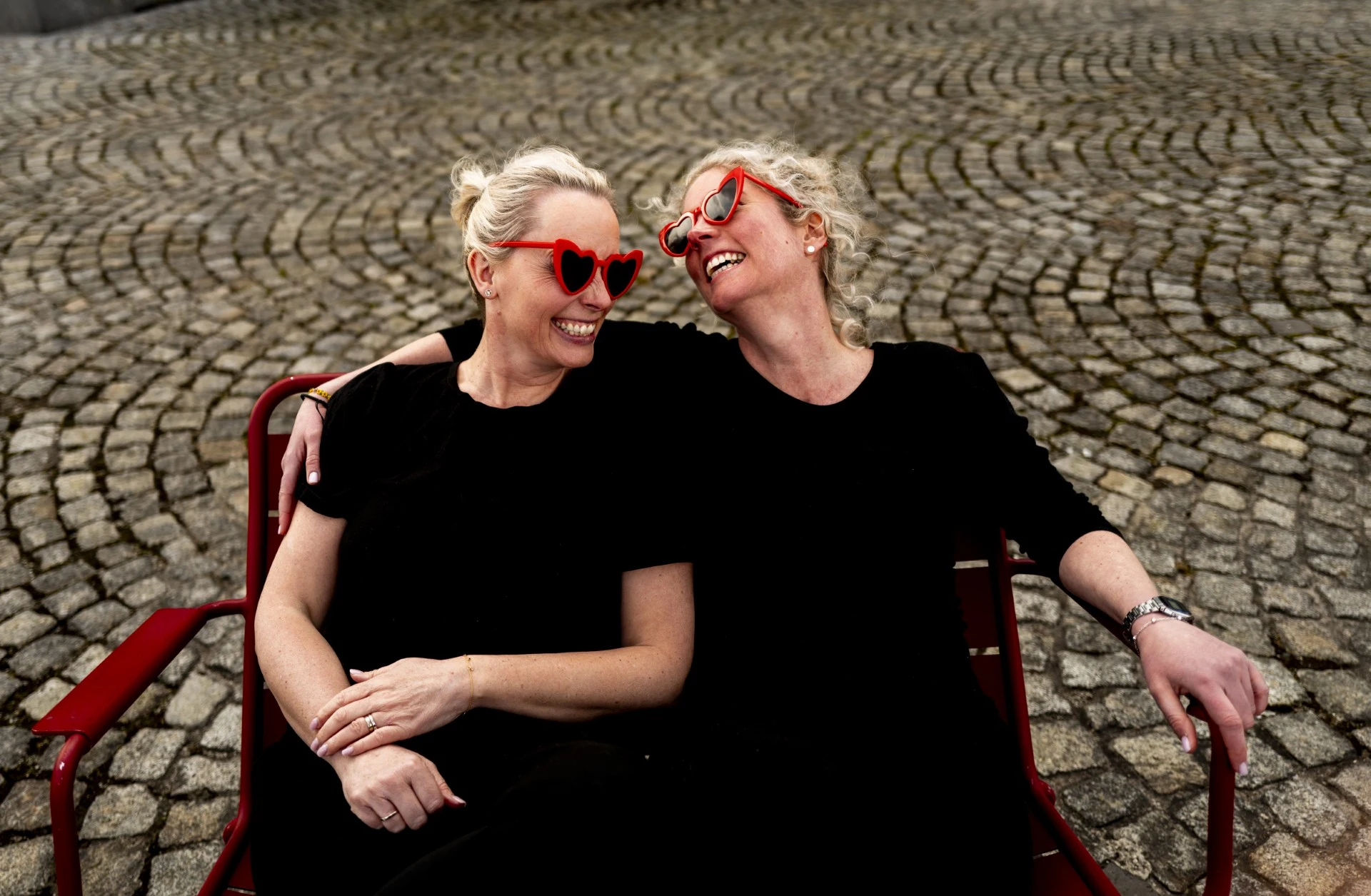 kinillis dansetrenere Kine og Elisabeth