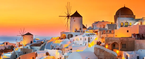 Auringonlasku Santorinin yllä