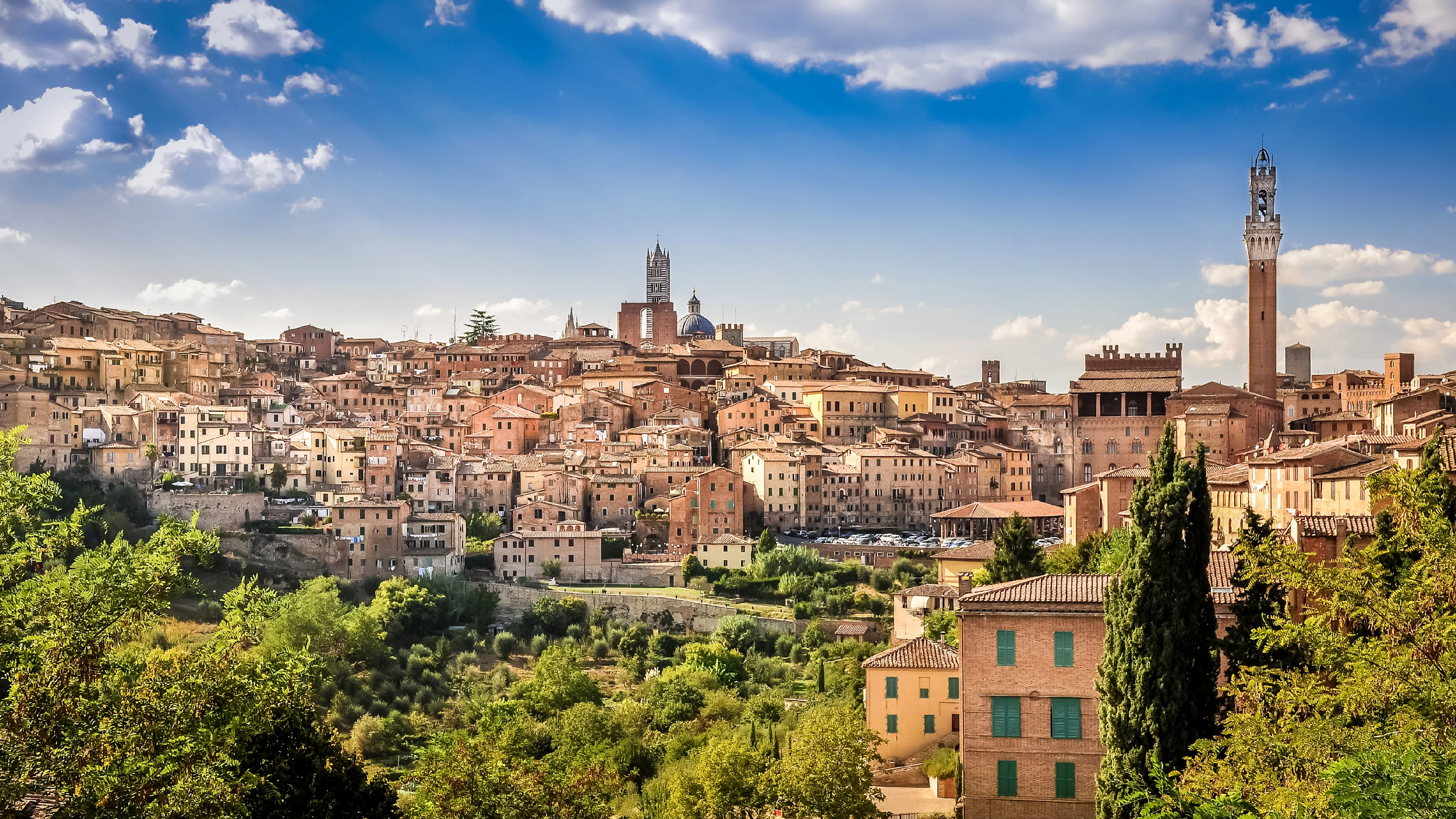 Udsigt over landsbyen Sienna i Italien