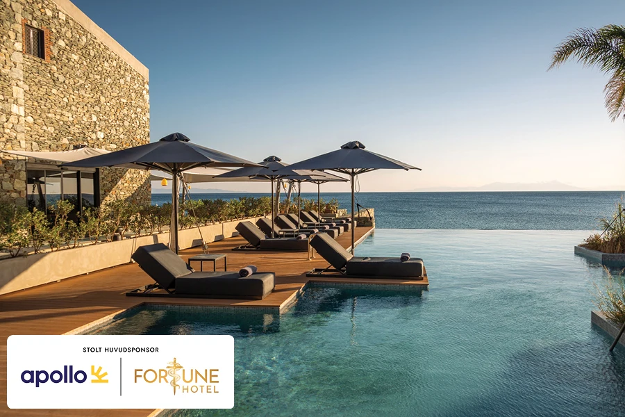 Fortune Hotel spelas in på Porto Plomari på ön Lesvos