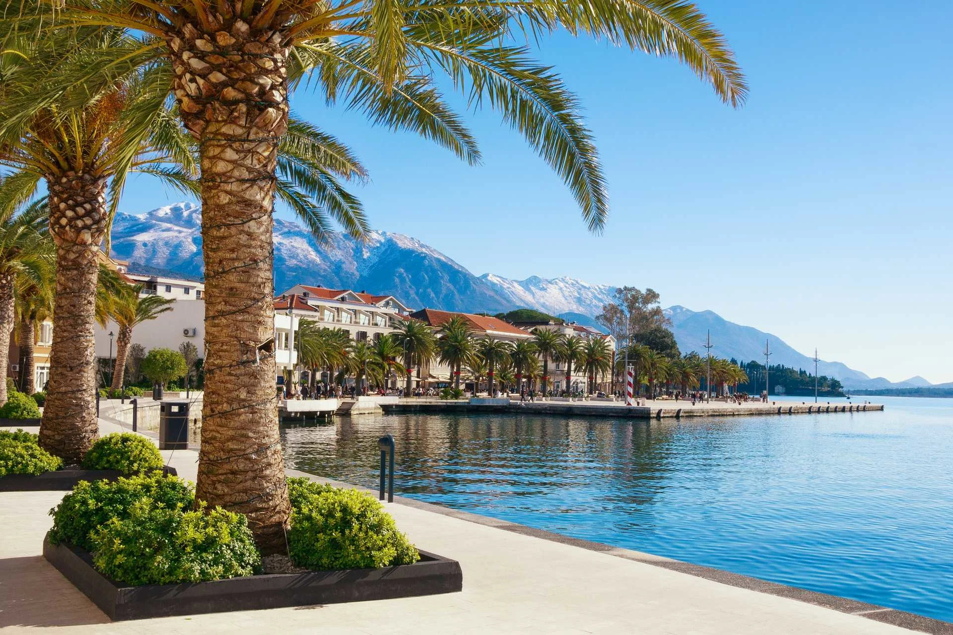 Havnepromenaden i Tivat, Montenegro