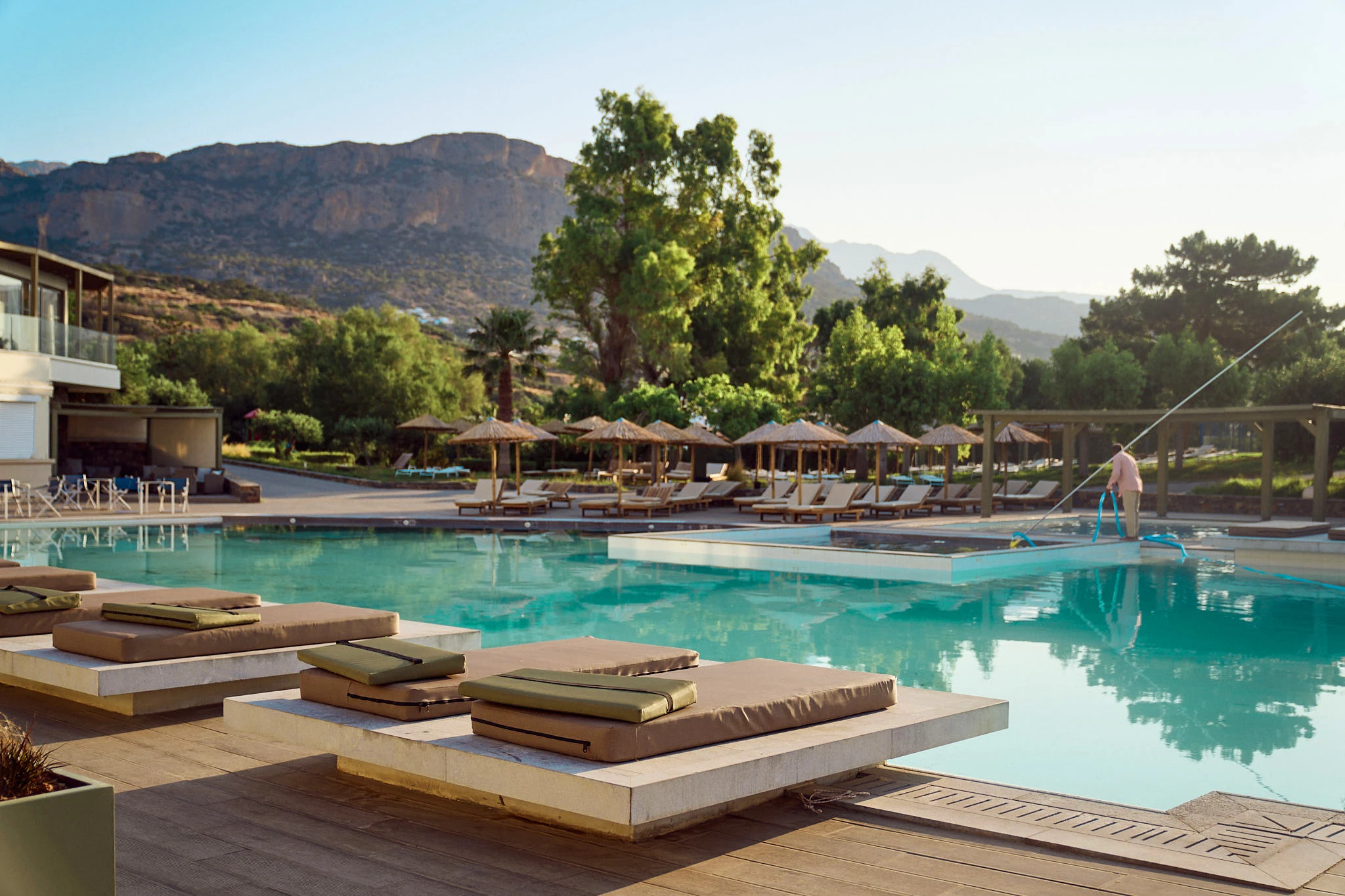 Poolområde på Almyra Hotel & Village på Kreta