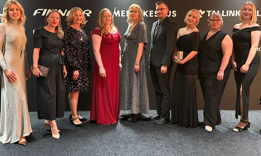 Apollos finska team på en resegala