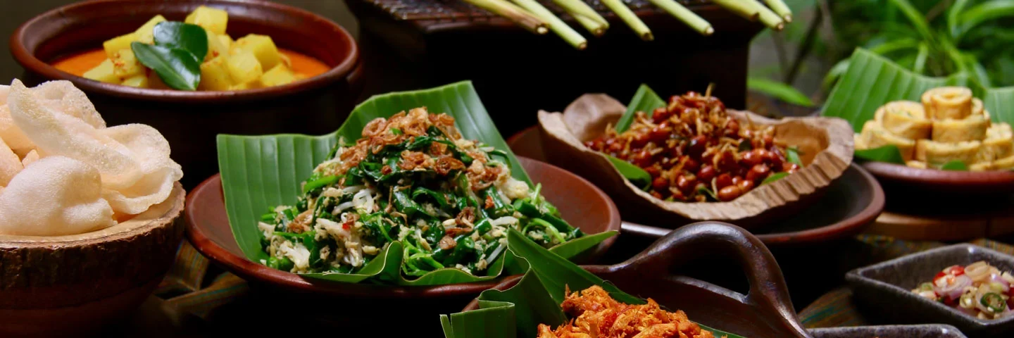 Indonesialaisia ruokia Balilla