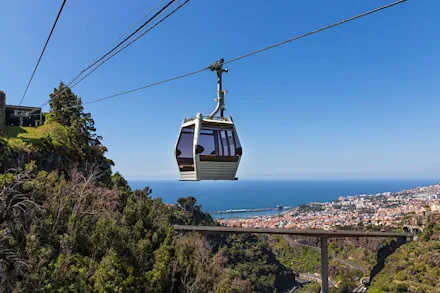 Linbana med vacker utsikt över Funchal på Madeira