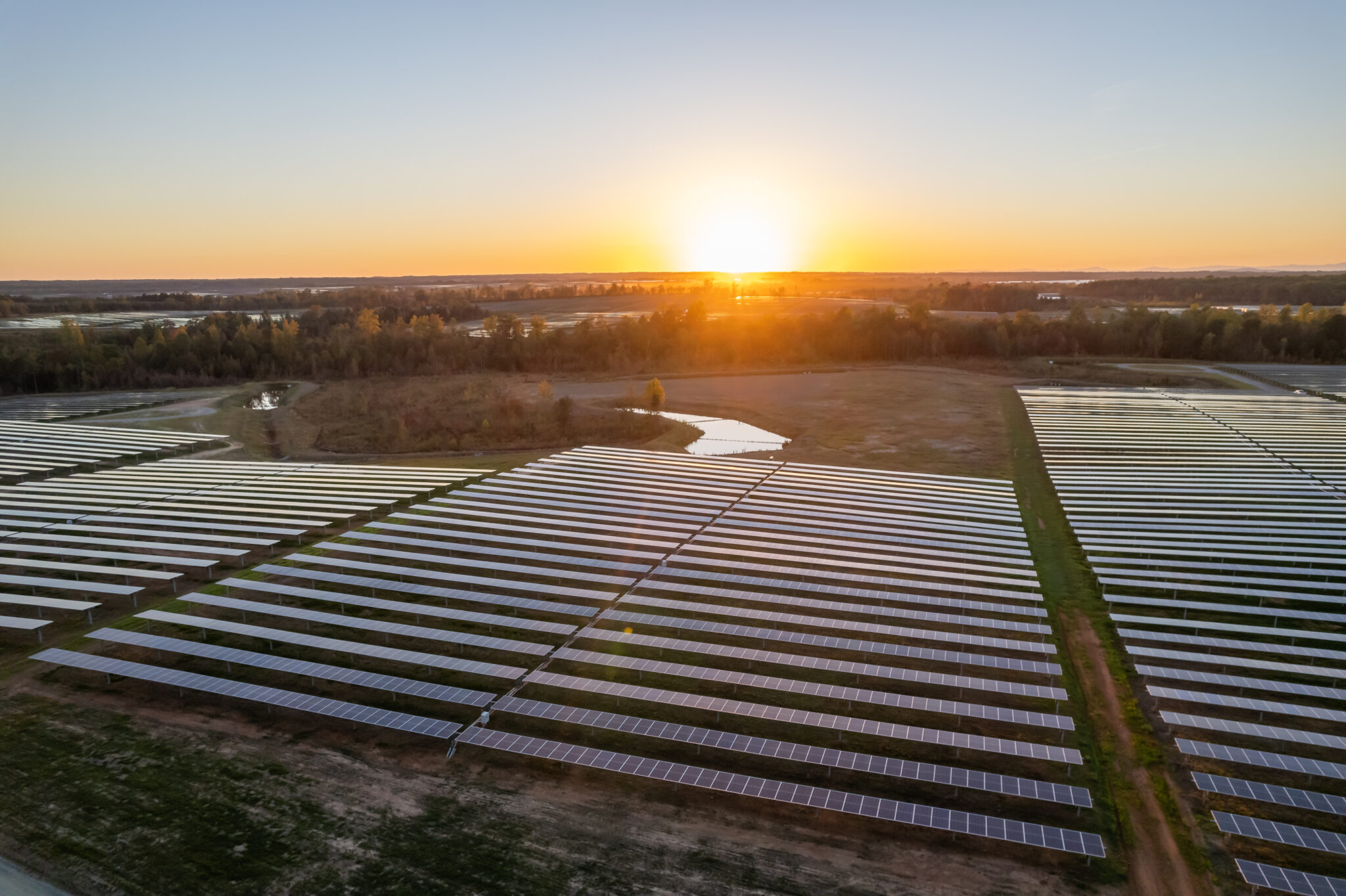 Renewable project developer AES has massive solar farms, like the one seen here in Spotsylvania County, Virginia, to help meet the virtually insatiable clean power demands of tech giants like Microsoft – which are being turbocharged by AI. Photo credit: AES.