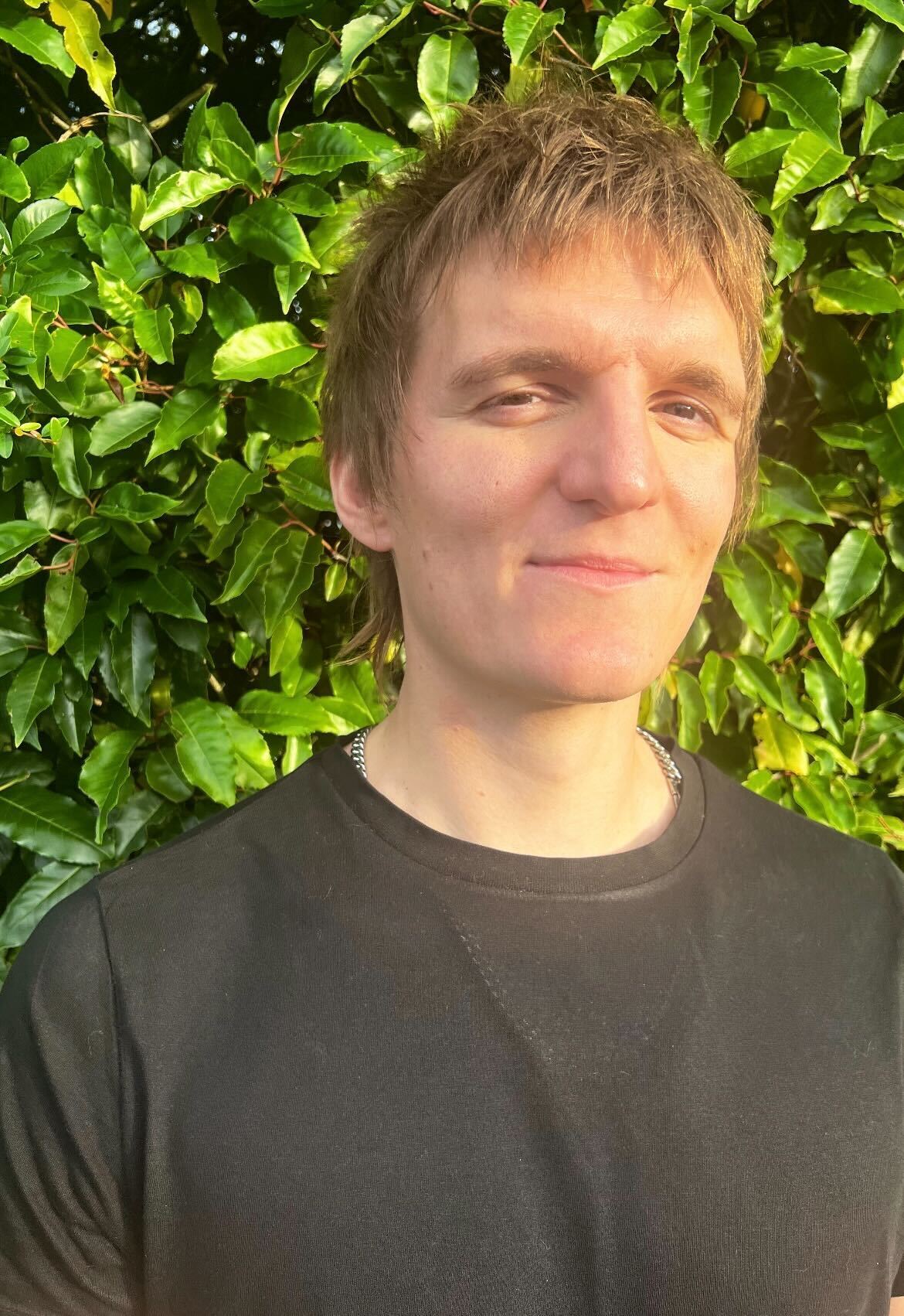 Lee Pillar, Volunteer 