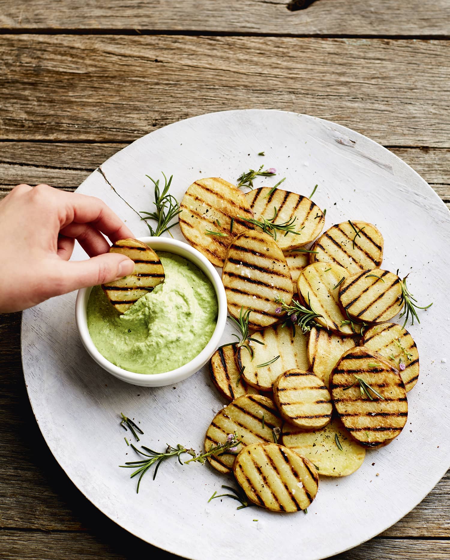 grilled-potatoes-and-vegan-sour-cream