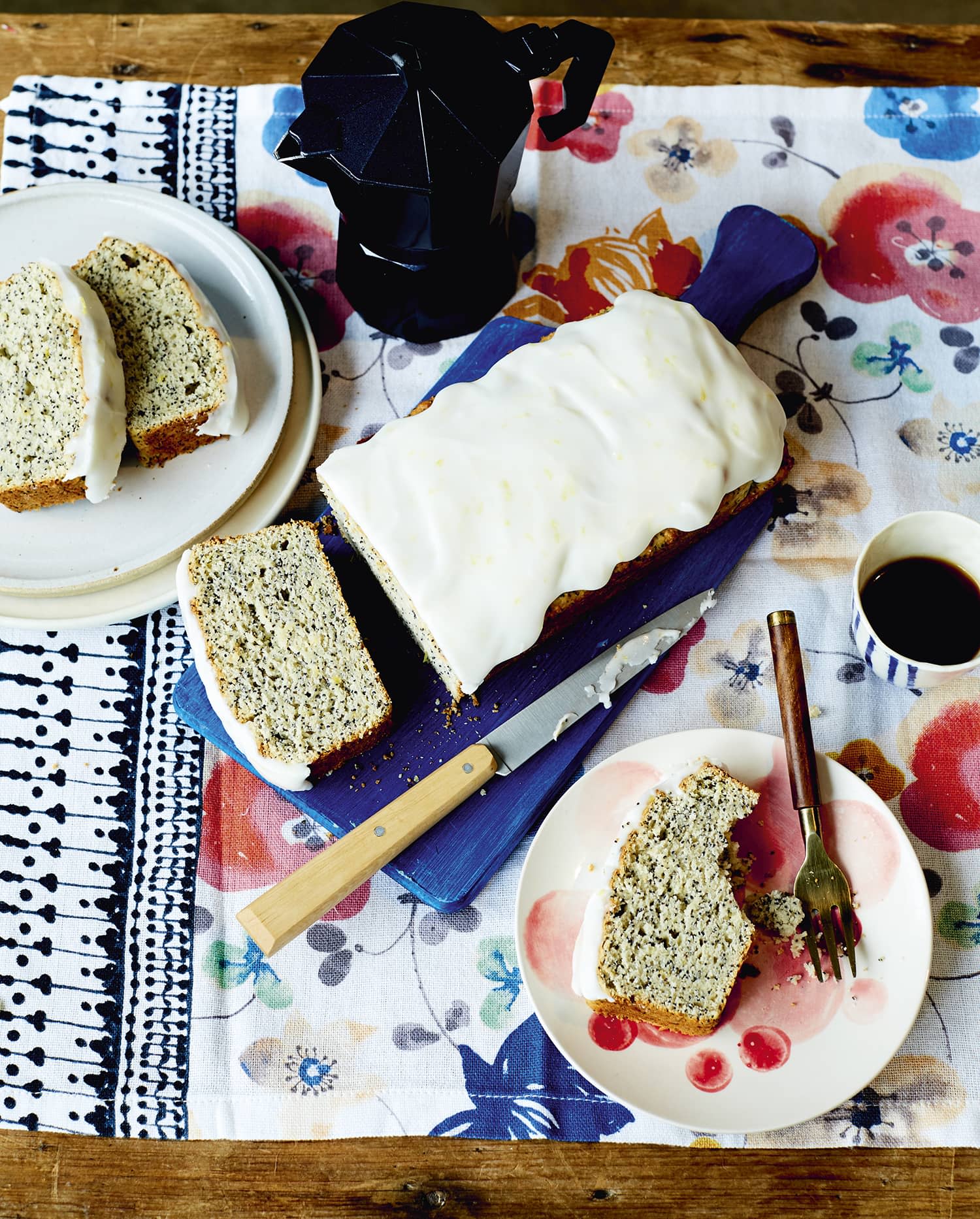 vegan-lemon-poppyseed-cake