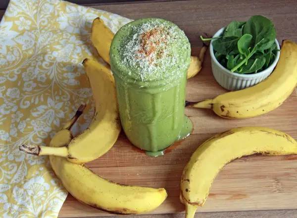 green-smoothie-stockphoto