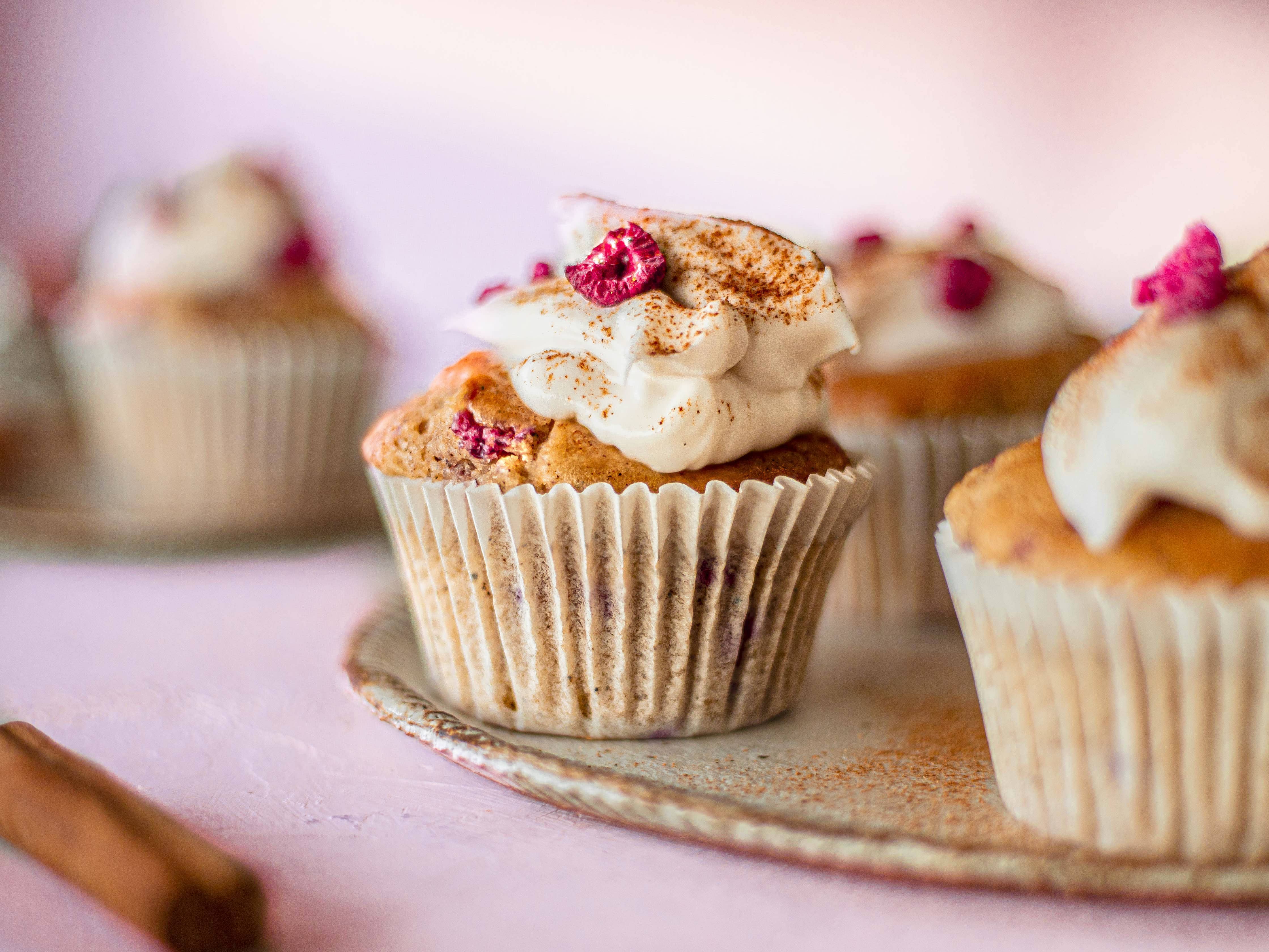 chai-raspberry-cupcakes-vegan