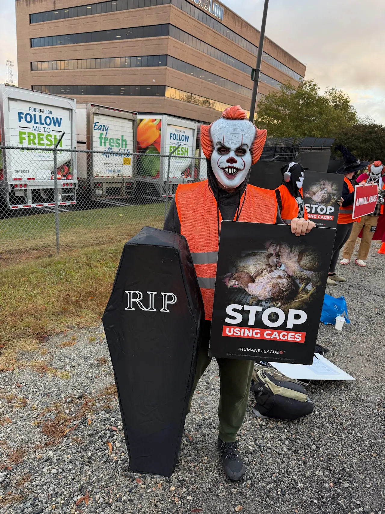 IMG 2598 2025 Food Lion Pennywise Protest