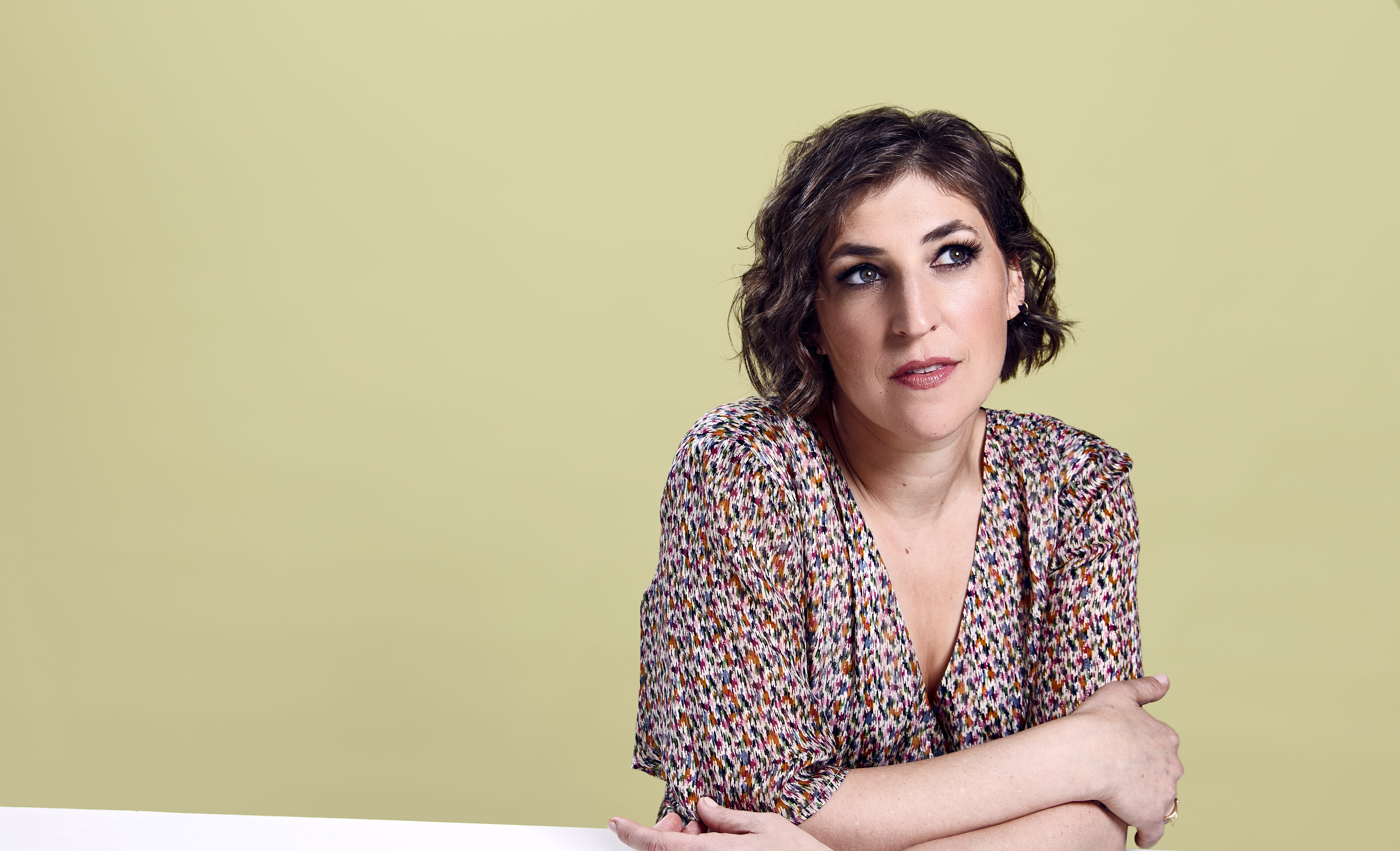 Mayim Bialik Headshot Hero File